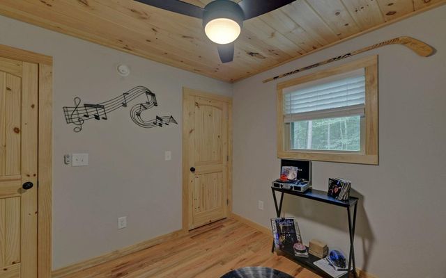 95 Deer Valley Lane, Murphy, NC 28906