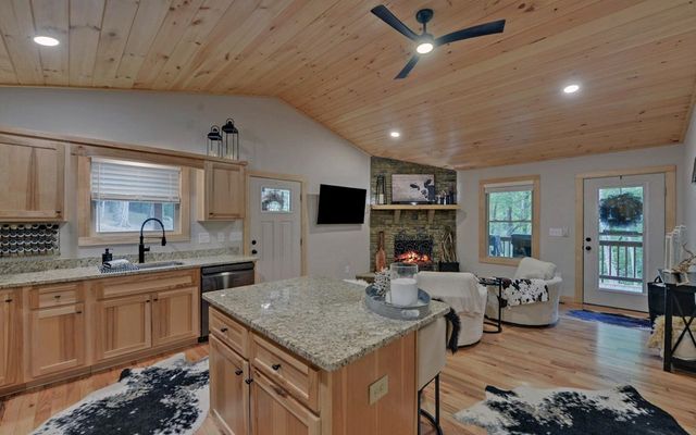 95 Deer Valley Lane, Murphy, NC 28906