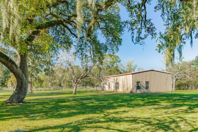 1133 Fm 1459 Road, Sweeny, TX 77480