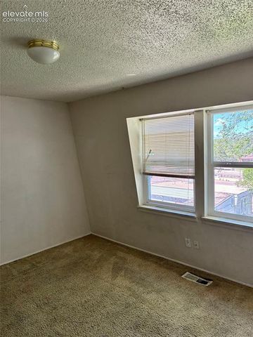 3035 E Fountain Boulevard, Colorado Springs, CO 80910