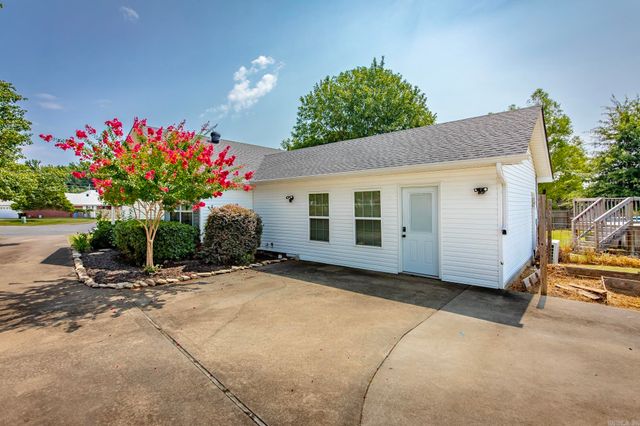 34 Crosswind Cove, Ward, AR 72176
