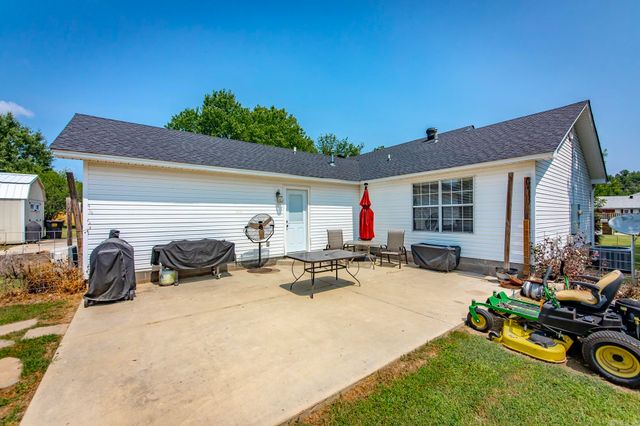 34 Crosswind Cove, Ward, AR 72176