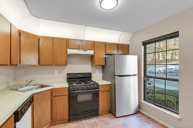 1 Juniper Court, Peekskill, NY 10566