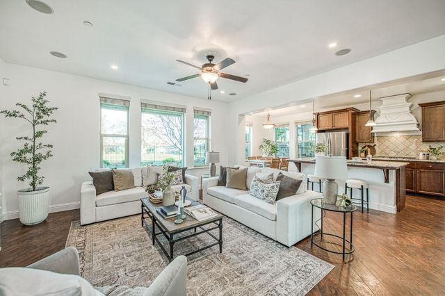 11384 N Via Montessori Drive, Fresno, CA 93730