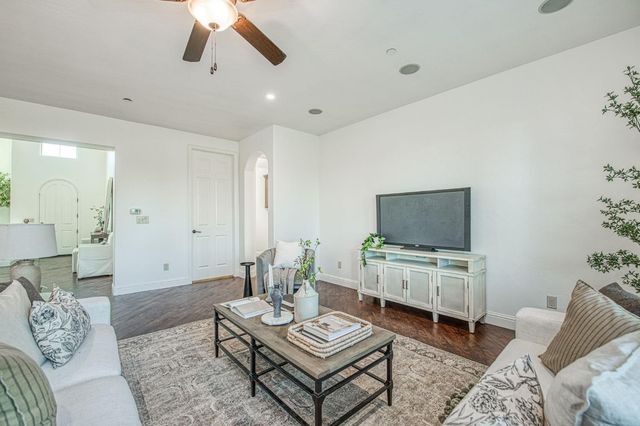 11384 N Via Montessori Drive, Fresno, CA 93730