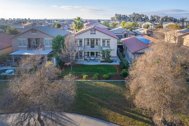 11384 N Via Montessori Drive, Fresno, CA 93730