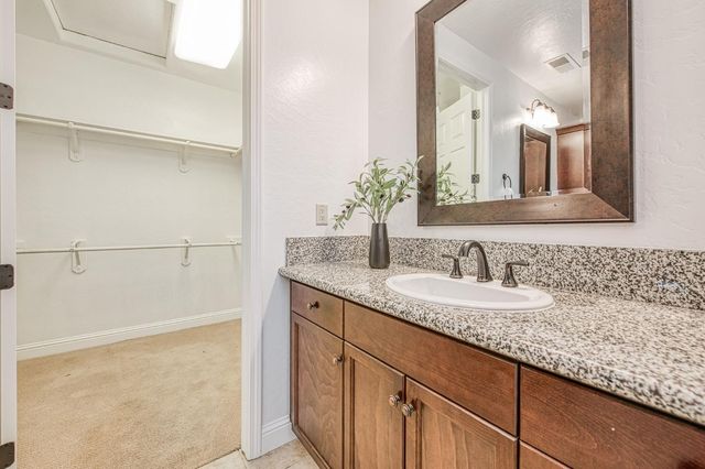 11384 N Via Montessori Drive, Fresno, CA 93730