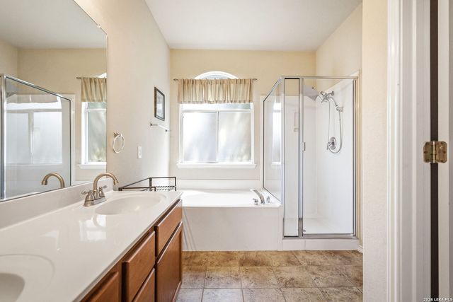 544 Foxford Run, Schertz, TX 78108