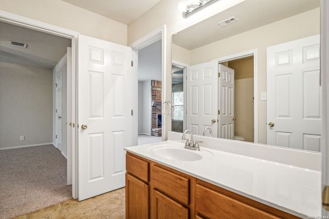 544 Foxford Run, Schertz, TX 78108