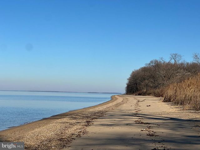 6520 SWAN CREEK RD, Rock Hall, MD 21661