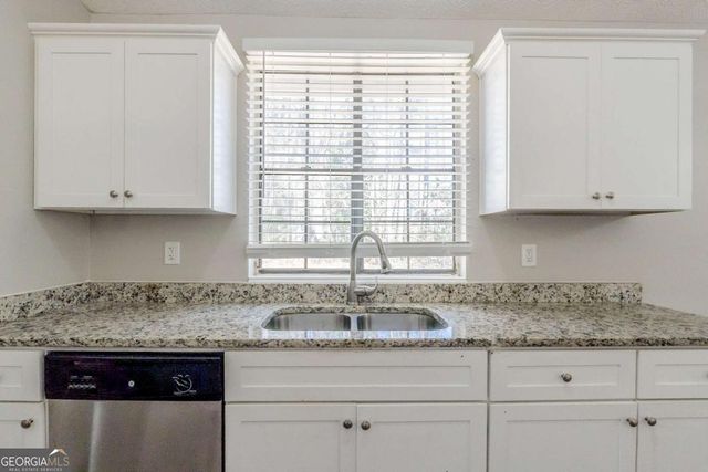 2419 Leslie Brook Drive, Decatur, GA 30035