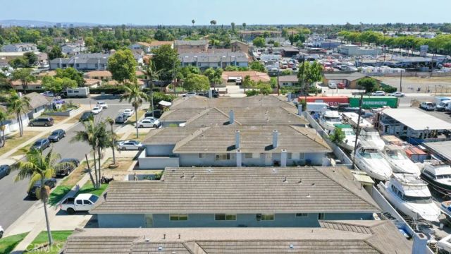 1314 N Bewley Street, Santa Ana, CA 92703