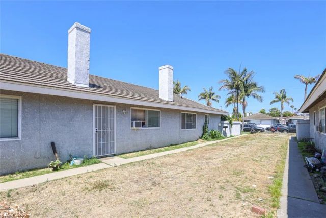 1314 N Bewley Street, Santa Ana, CA 92703