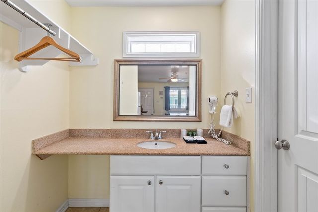 1926 On The Beach Dr 412, Port Aransas, TX 78373