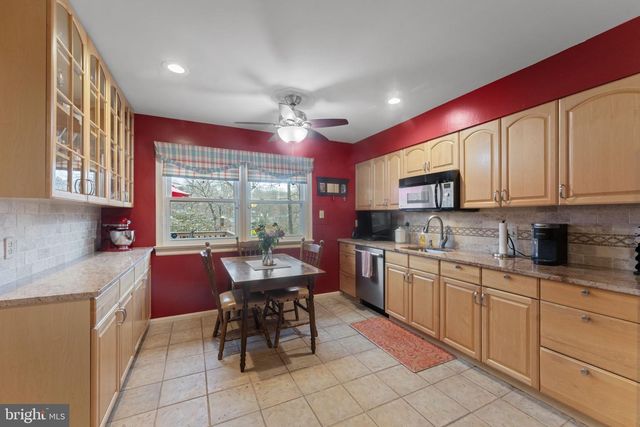 9303 SWINBURNE CT, Fairfax, VA 22031