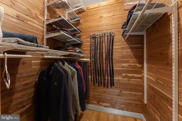 9303 SWINBURNE CT, Fairfax, VA 22031