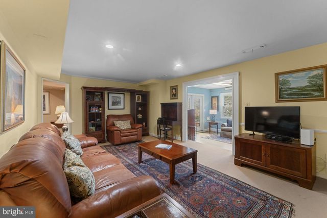 9303 SWINBURNE CT, Fairfax, VA 22031