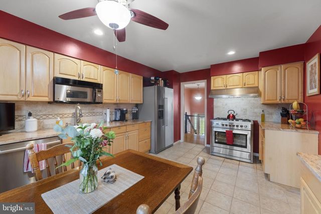 9303 SWINBURNE CT, Fairfax, VA 22031