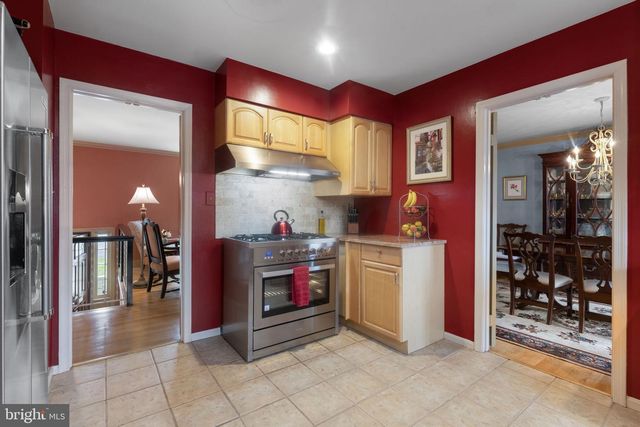 9303 SWINBURNE CT, Fairfax, VA 22031