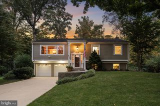 9303 SWINBURNE CT, Fairfax, VA 22031