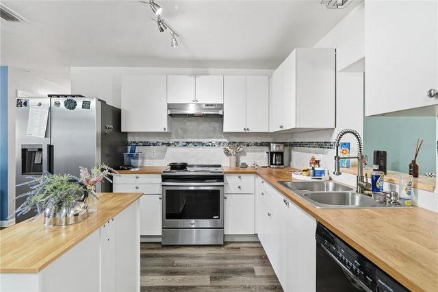 1609 CLEARVIEW AVENUE, Clearwater, FL 33756