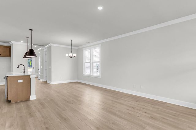 215 Crosswick Street, Summerville, SC 29483