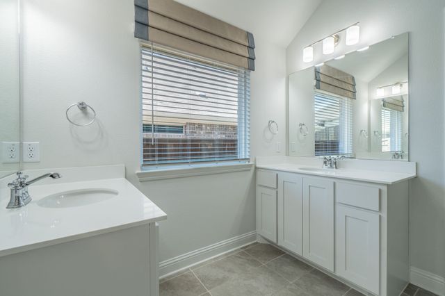 260 Tallgrass Drive, Lavon, TX 75166