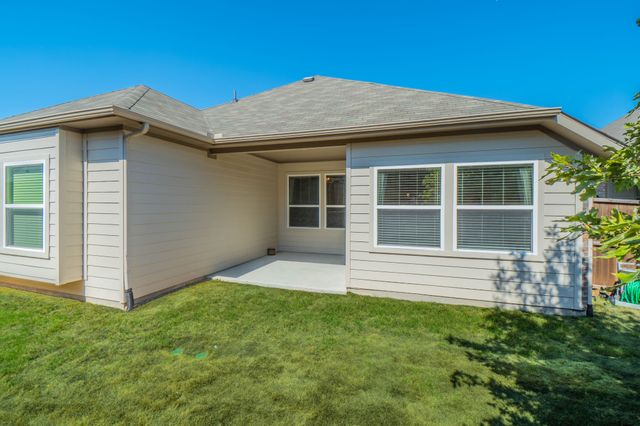 260 Tallgrass Drive, Lavon, TX 75166