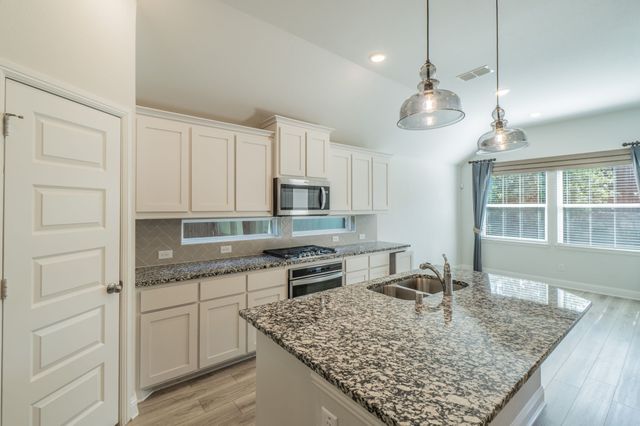 260 Tallgrass Drive, Lavon, TX 75166