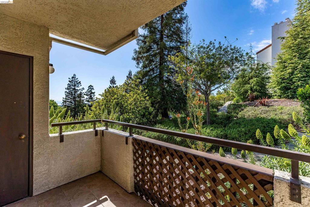 Image 14 of property listing at 21103 Gary Dr 116E, Hayward, CA 94546