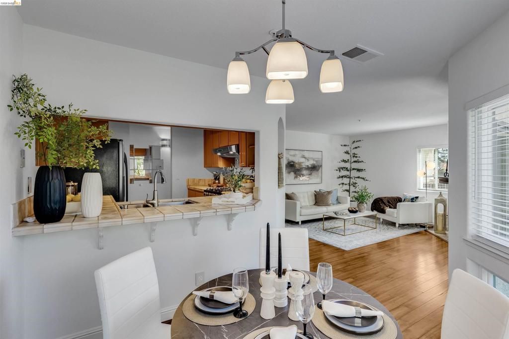 Image 17 of property listing at 21103 Gary Dr 116E, Hayward, CA 94546