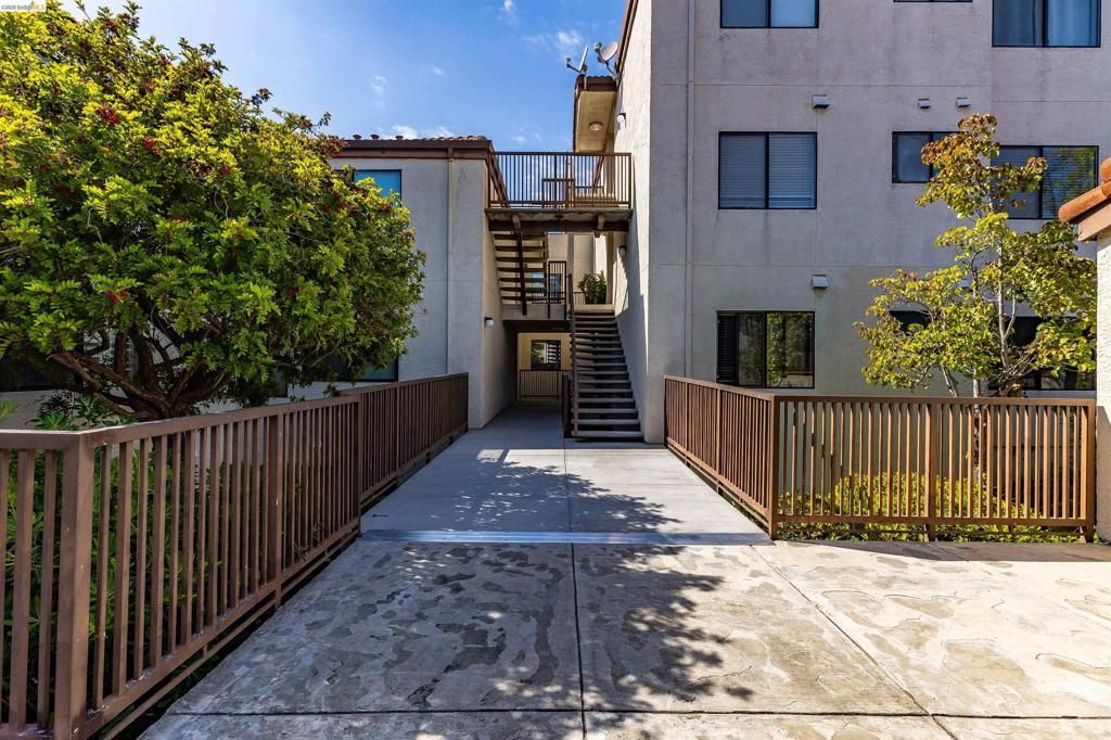 Image 50 of property listing at 21103 Gary Dr 116E, Hayward, CA 94546