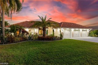2318 SE 27th ST, Cape Coral, FL 33904