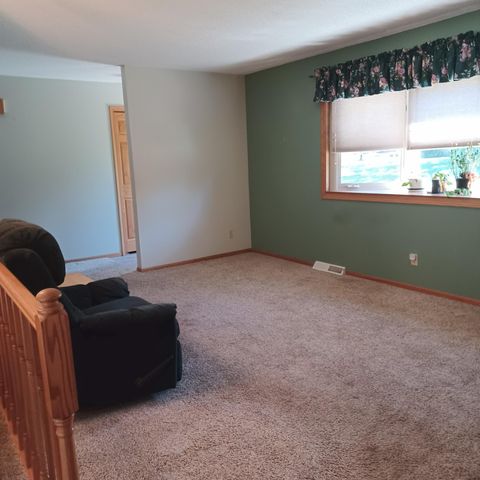 12620 Pineview Trail, Dayton, MN 55327