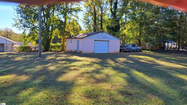 709 Staunton Bridge Road, Greenville, SC 29611