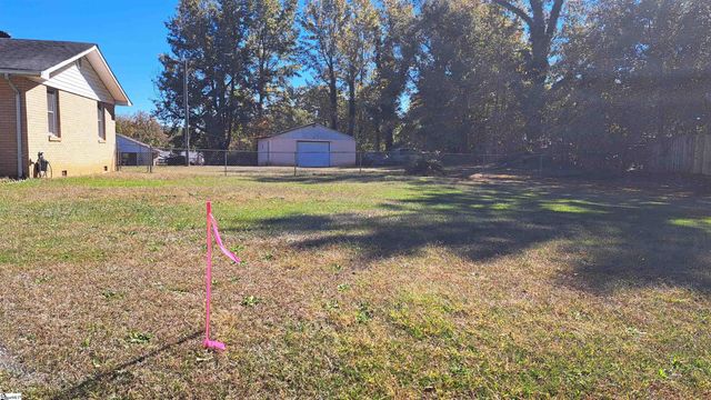 709 Staunton Bridge Road, Greenville, SC 29611