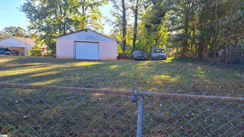 709 Staunton Bridge Road, Greenville, SC 29611