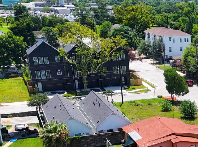 1401 Amundsen Street, Houston, TX 77009