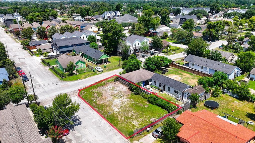 1401 Amundsen Street, Houston, TX 77009