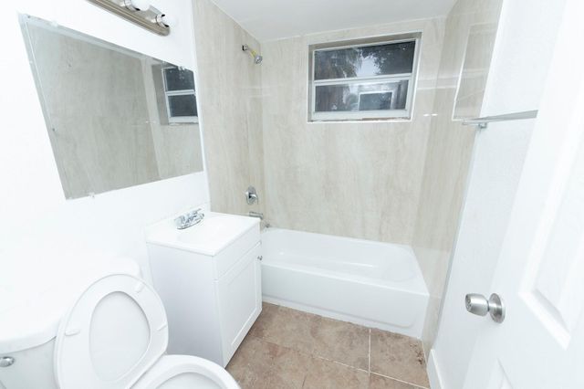 205 NW 33rd Ave, Lauderhill, FL 33311