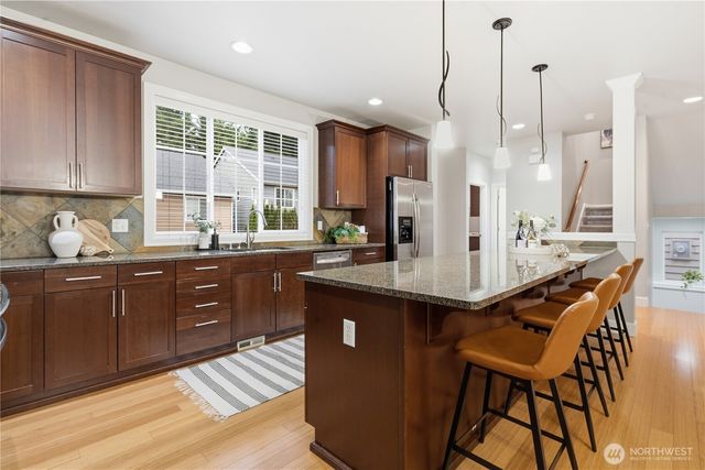 12325 NE 86th Way, Kirkland, WA 98033