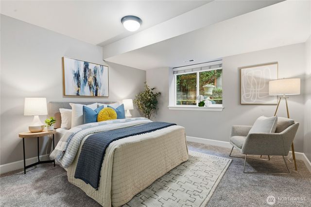 12325 NE 86th Way, Kirkland, WA 98033