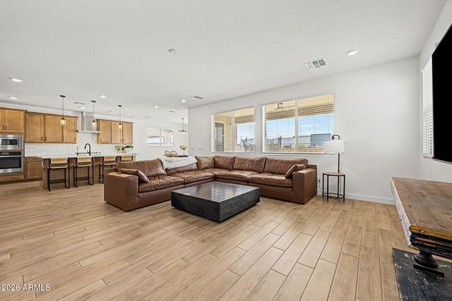 40234 N ALEGRE Drive, San Tan Valley, AZ 85140