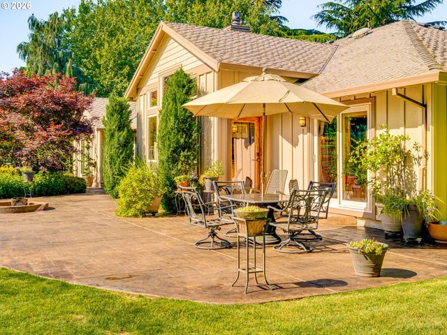 31860 Sw PEACH COVE Rd, West Linn, OR 97068