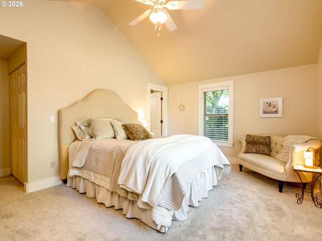 31860 Sw PEACH COVE Rd, West Linn, OR 97068