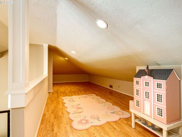 31860 Sw PEACH COVE Rd, West Linn, OR 97068