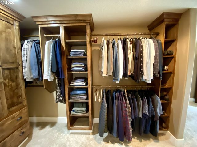 31860 Sw PEACH COVE Rd, West Linn, OR 97068