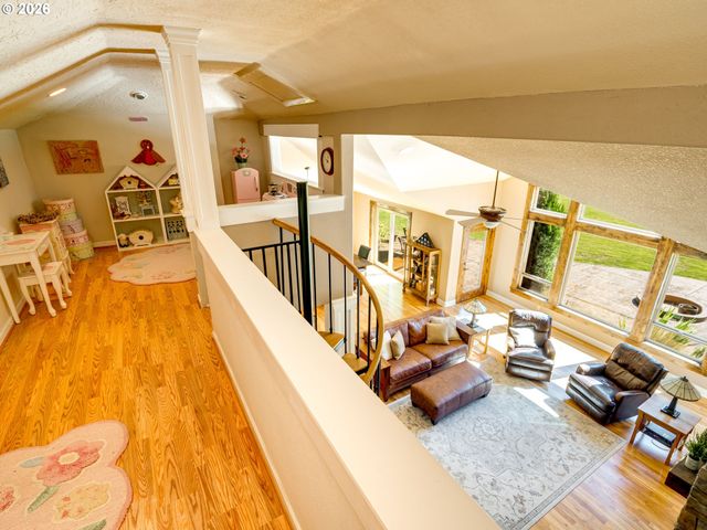 31860 Sw PEACH COVE Rd, West Linn, OR 97068