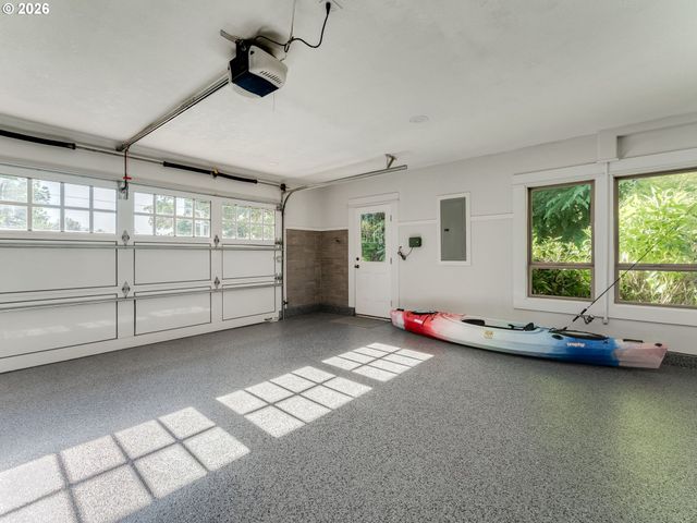 31860 Sw PEACH COVE Rd, West Linn, OR 97068