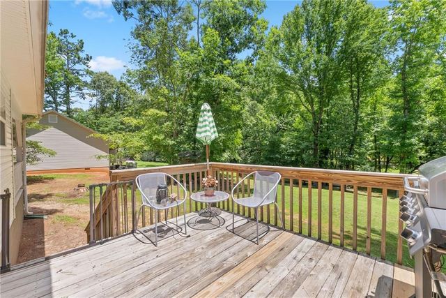 18 Chickasaw Trail, Cleveland, GA 30528